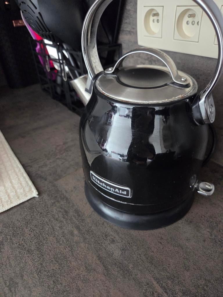 Bouilloire Kitchenaid, Enlèvement