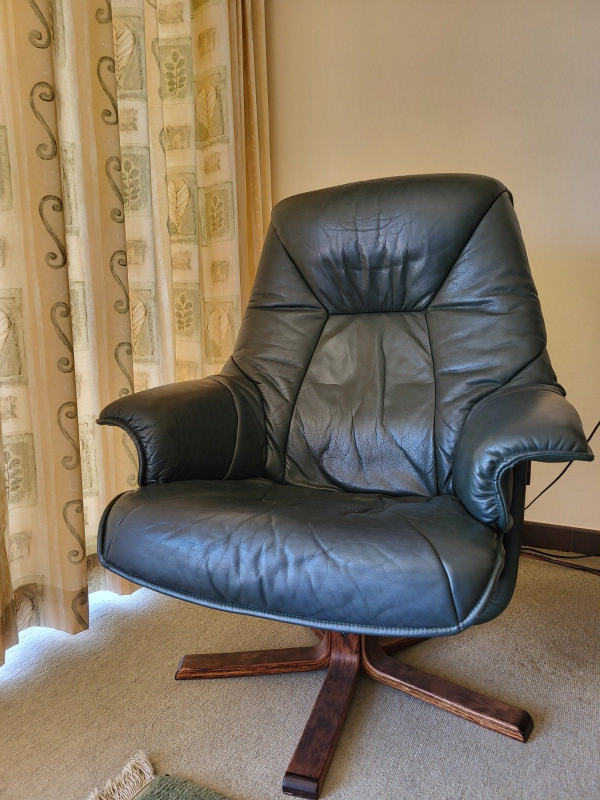 Relax zetel met voetbank 2 stuks, Ophalen, Gebruikt, Minder dan 75 cm, Leer
