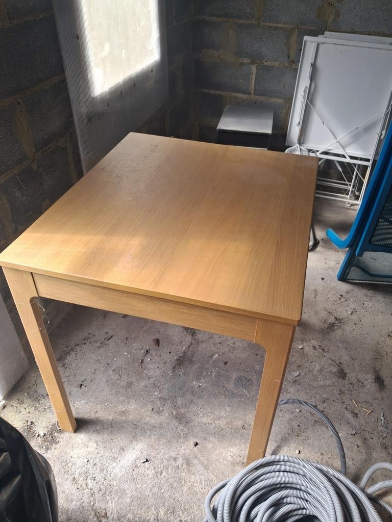 Table ikea, Enlèvement