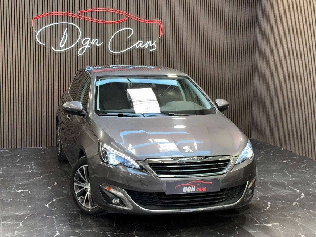 Peugeot 308 308 1.6 BlueHDi Allure STT (bj 2017, automaat), Auto's, Automaat, Stof, Gebruikt, 4 cilinders