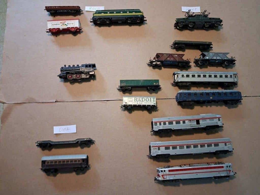 4 locomotieven + 13 auto's Jouef, Roco, Lima, Hobby en Vrije tijd, Modeltreinen | H0, Gebruikt, Treinset, Jouef, Ophalen of Verzenden