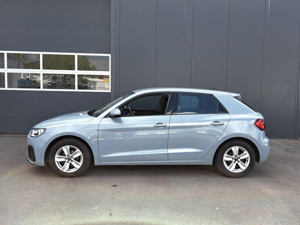 Audi A1 25 TFSI NAV/DAB/BT/Parkeersensoren (bj 2023), Voorwielaandrijving, 4 deurs, Stof, Euro 6