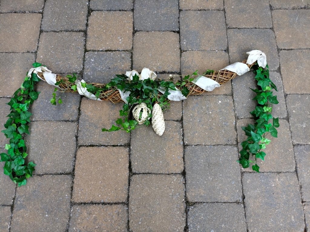Deur versiering, Ophalen