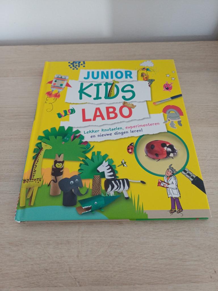 Boek Junior Kids labo, Ophalen