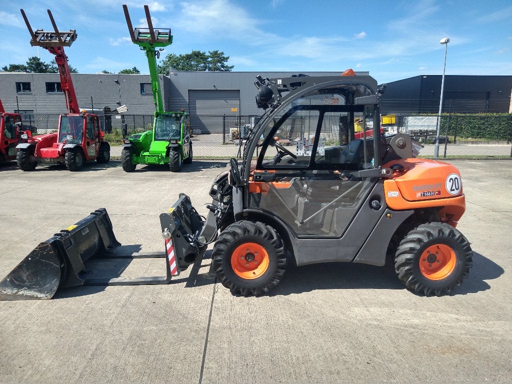 Verreiker Ausa T144 X4 (715), Ophalen
