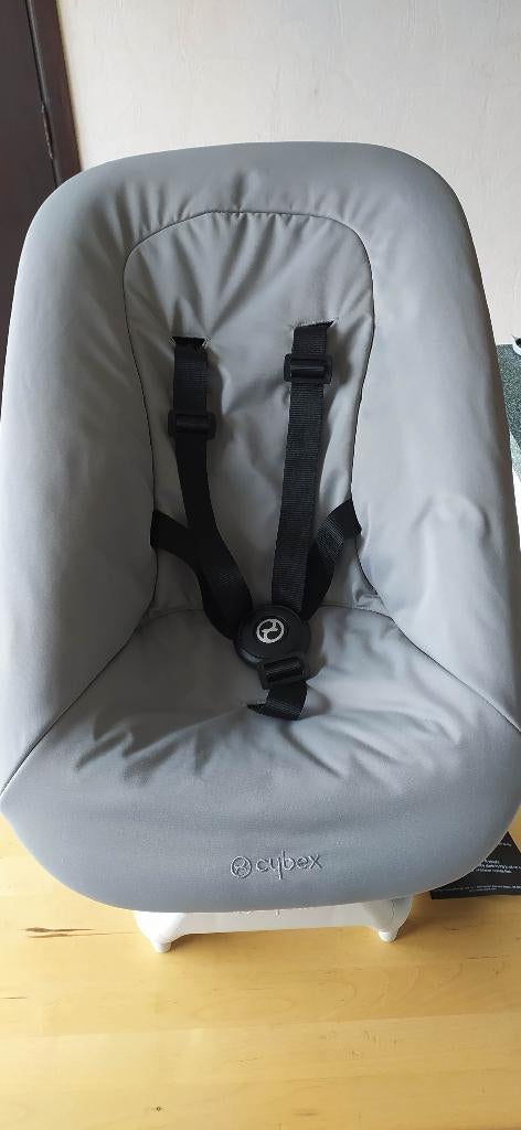 Cybex Lemo bouncer , nu 50,00, Enlèvement, Comme neuf, Chaise rebondissante, Avec ceinture(s)