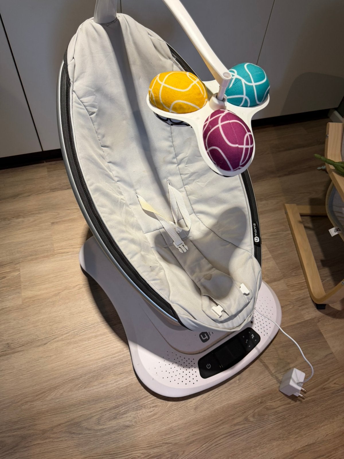 4moms mamaroo elektrische wipstoel, Kinderen en Baby's, Gebruikt, Wipstoel, Met gordel(s) of riempje(s), Ophalen