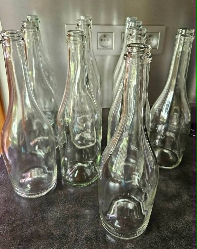 Lot de 11 bouteilles vides en verre 75 cl décoration vase, Maison & Meubles, Enlèvement, Utilisé, Verre, Récipient(s)