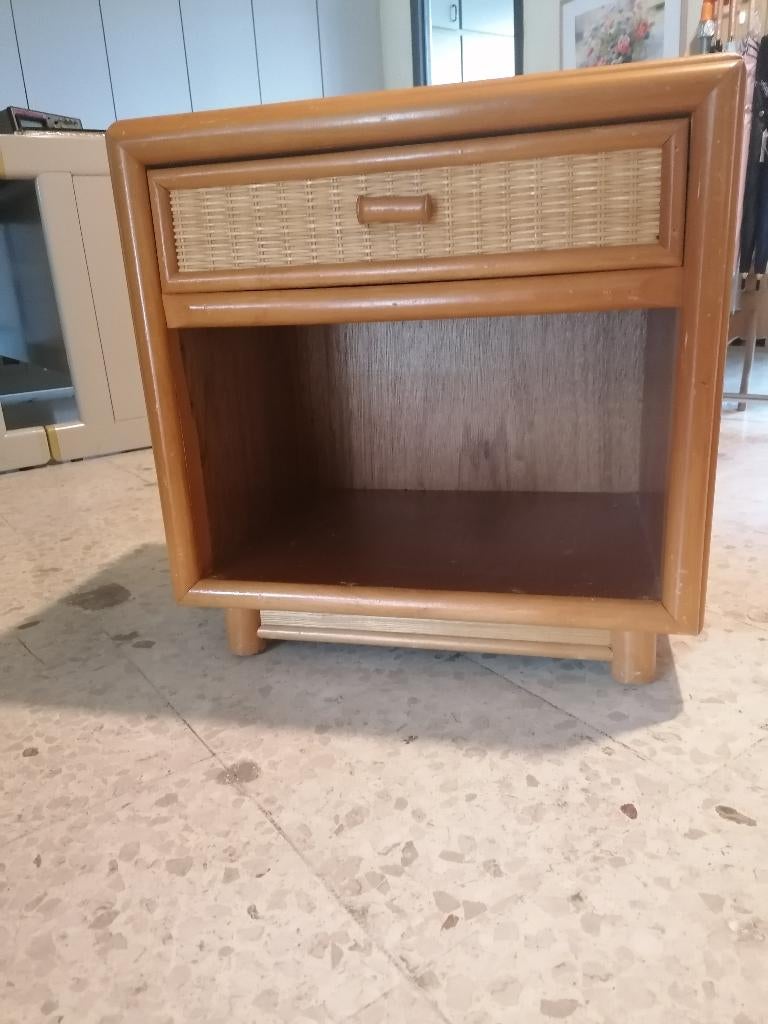 Nachtkastje rotan, Huis en Inrichting, Slaapkamer | Nachtkastjes, Ophalen, Gebruikt