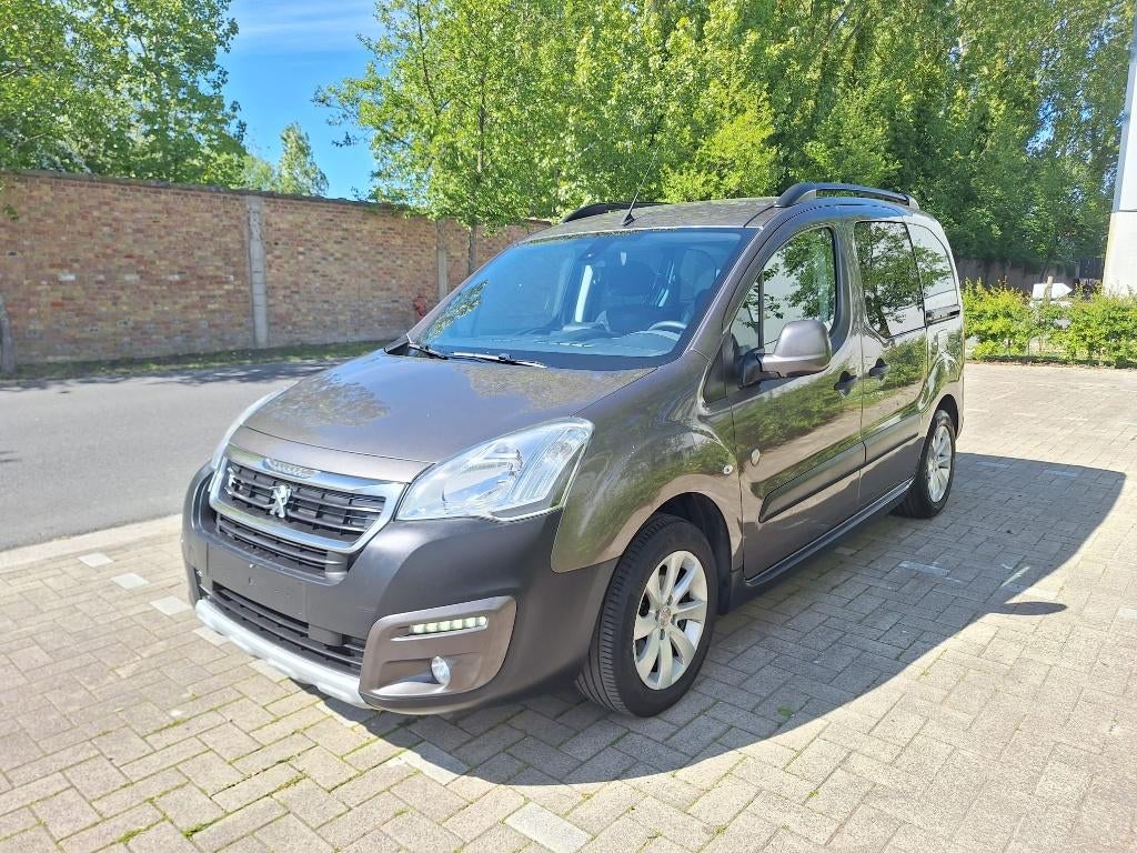 Peugeot Partner 1.6HDi | 5-zit | Airco + camera, Auto's, Peugeot, Voorwielaandrijving, 4 cilinders, 109 g/km, Bedrijf