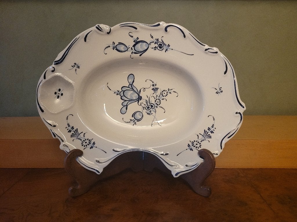 plat a barbe  vintage en porcelaine, Enlèvement ou Envoi