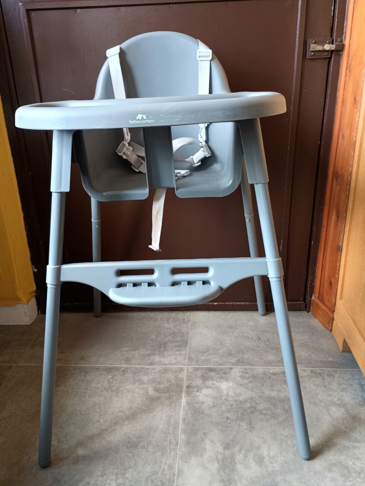 Chaise haute Bébé confort, Enlèvement
