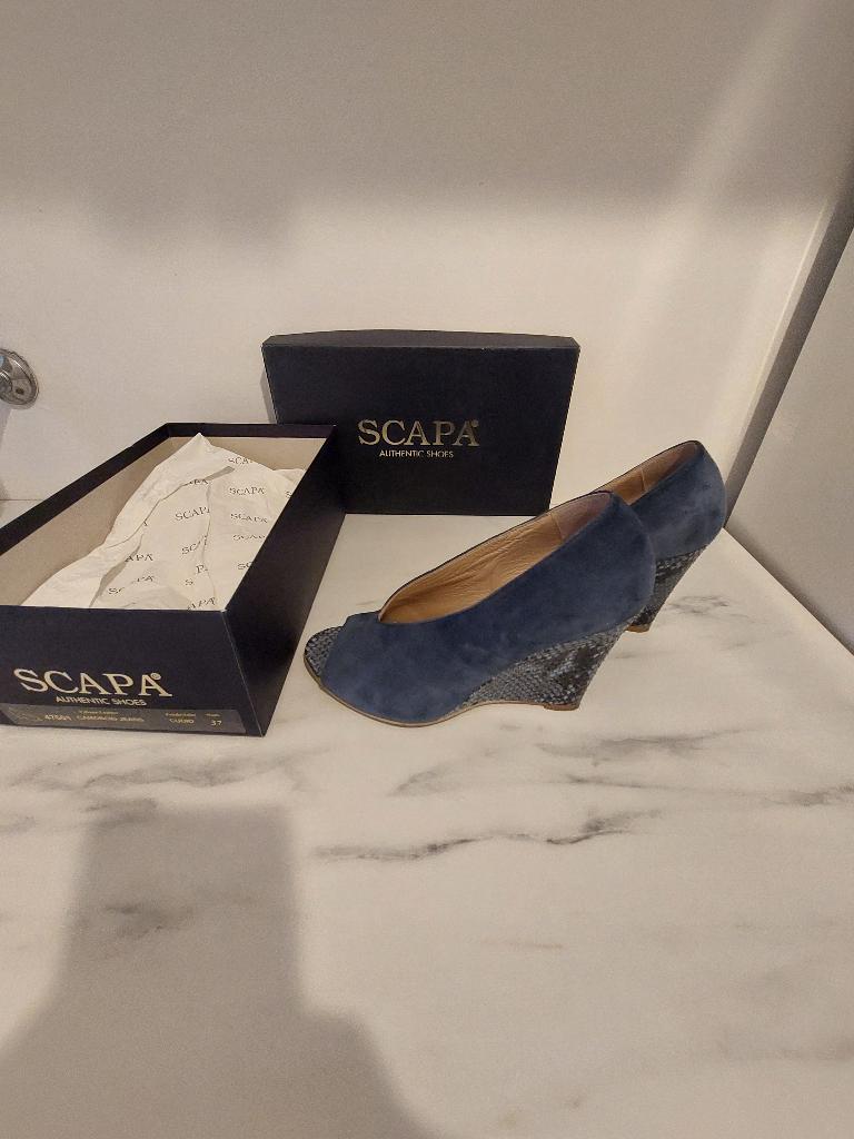 Peep-toe pump –blauw – doorlopende hak - Scapa - maat 37, Kleding | Dames, Schoenen, Gedragen, Pumps, Blauw, Ophalen
