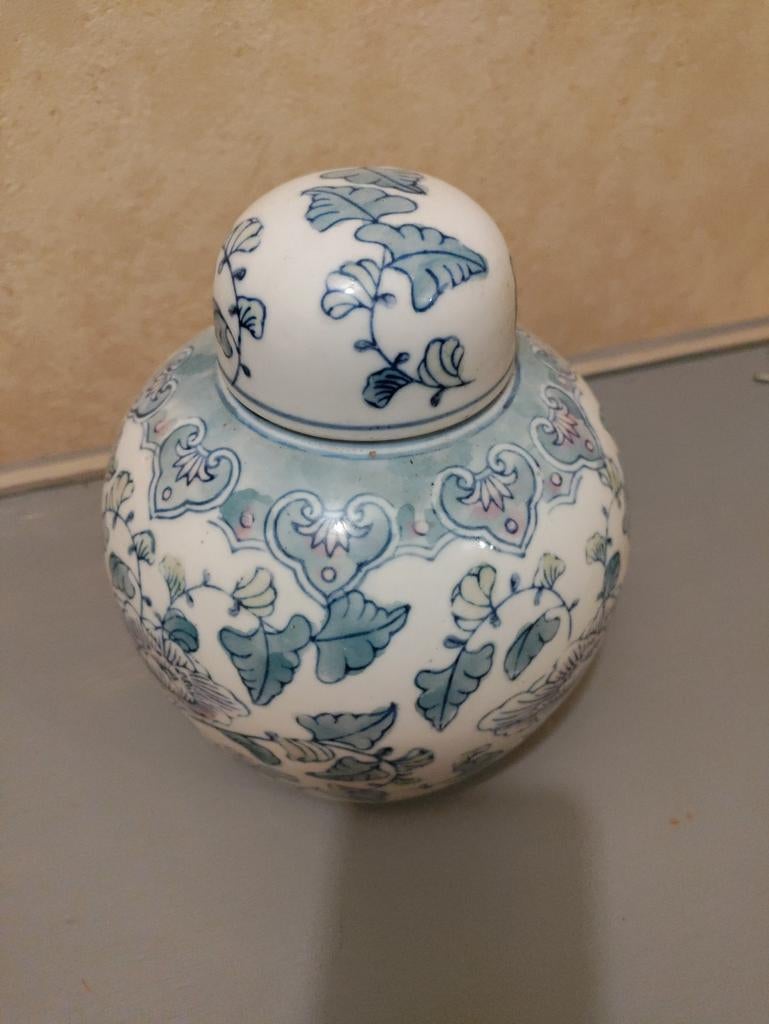 Vase chinois ancien, Enlèvement