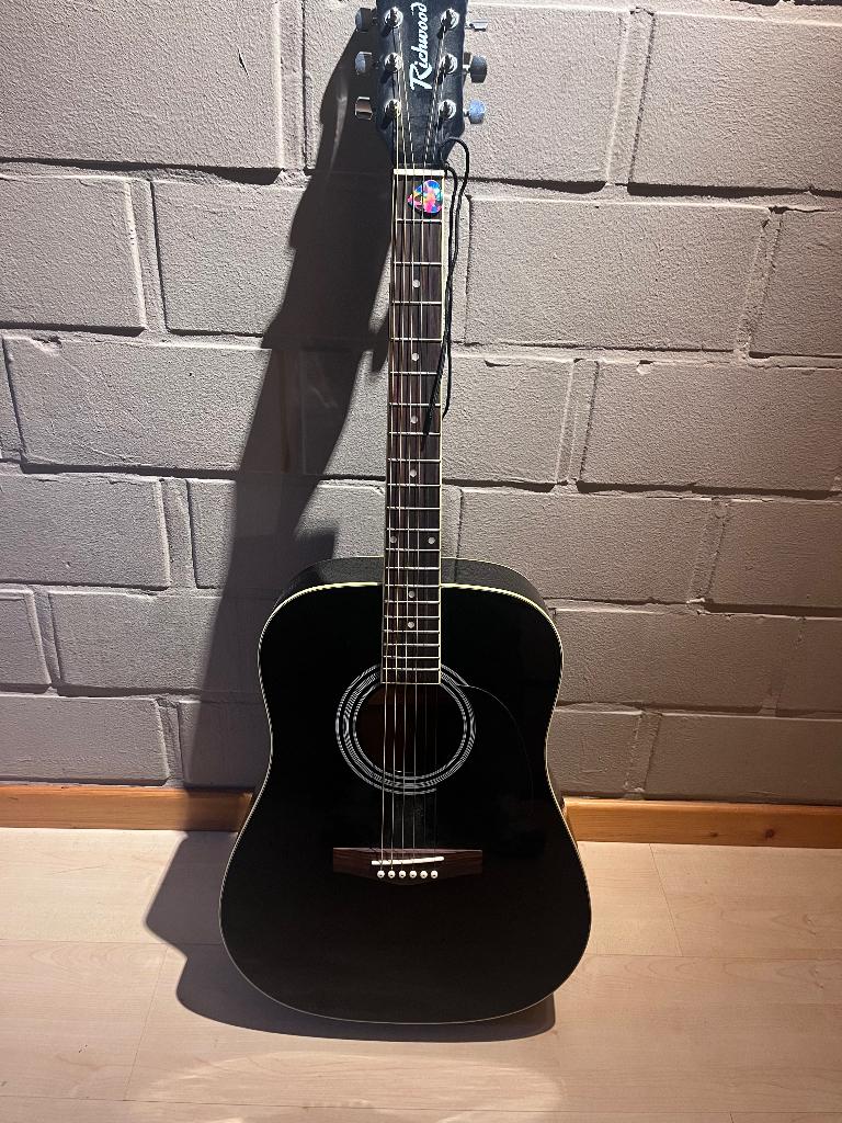 Akoestische gitaar Richwood, Enlèvement, Comme neuf