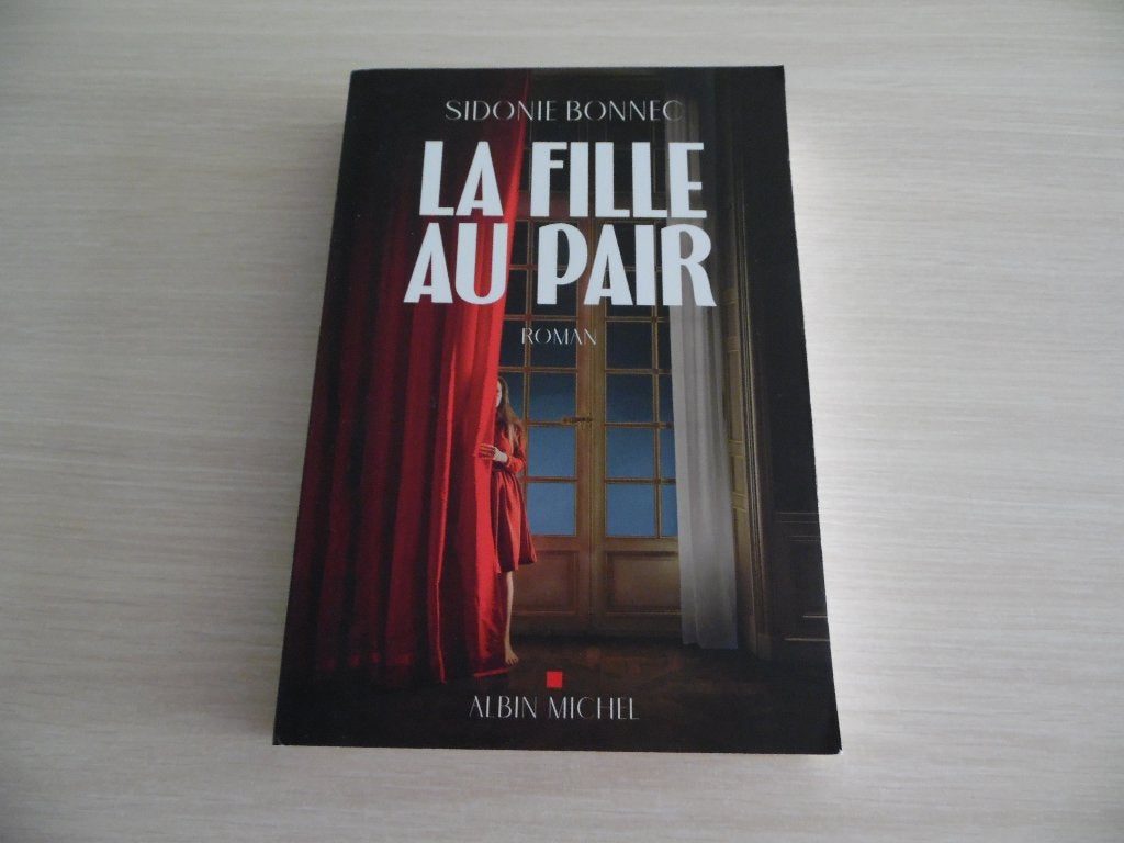 LA FILLE AU PAIR       SIDONIE  BONNEC, Boeken, Romans, Zo goed als nieuw, Europa overig, Ophalen of Verzenden