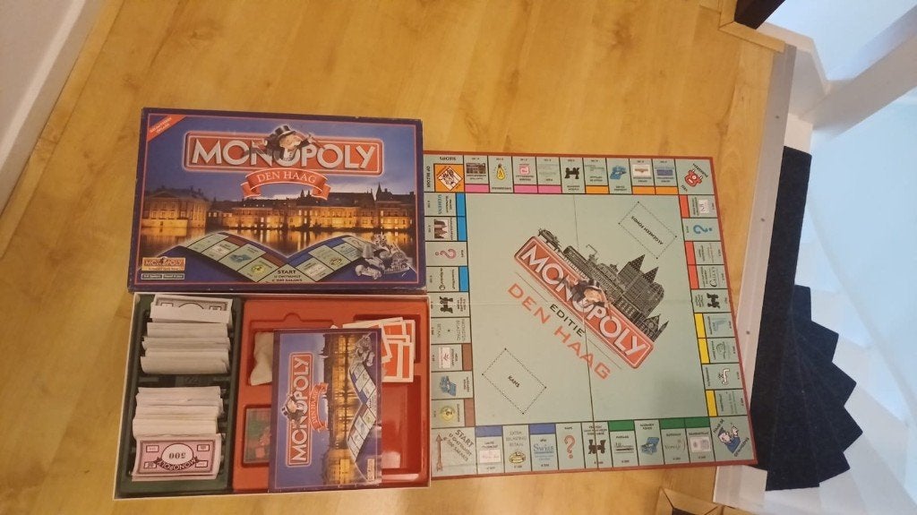 jeu de plateau édition Monopoly The Hague Monopoly The Hague, 1 ou 2 joueurs, Enlèvement ou Envoi, Comme neuf, Monopooly