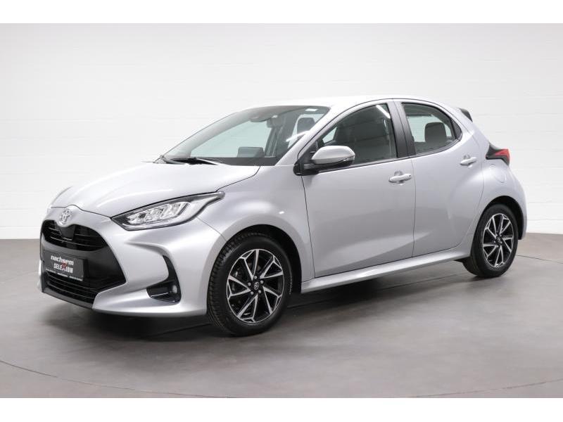 Toyota Yaris 5 d. 1.5 VVT-iE 6MT Iconic LHD Toyota Yaris Ico, Autos, Toyota, Argent ou Gris, Achat, Euro 6, Boîte manuelle