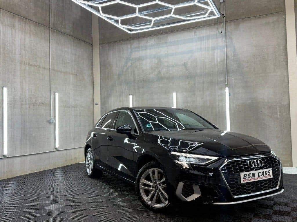 AUDI A3 40TFSIe/LEER/CARPLAY/ACC/GARANTIE, Auto's, Zwart, Leder, 150 kW, ABS