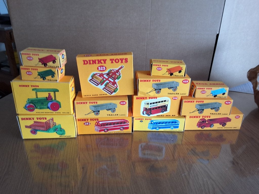 Un groupe de 14 modèles Dinky Toys,, Envoi, Comme neuf, Tracteur et Agriculture, Dinky Toys