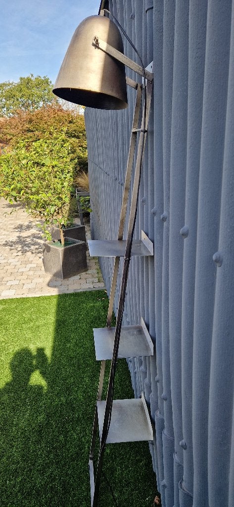 Vloerlamp met schabben, industriele look, Ophalen, E27 (groot), Zo goed als nieuw, Metaal