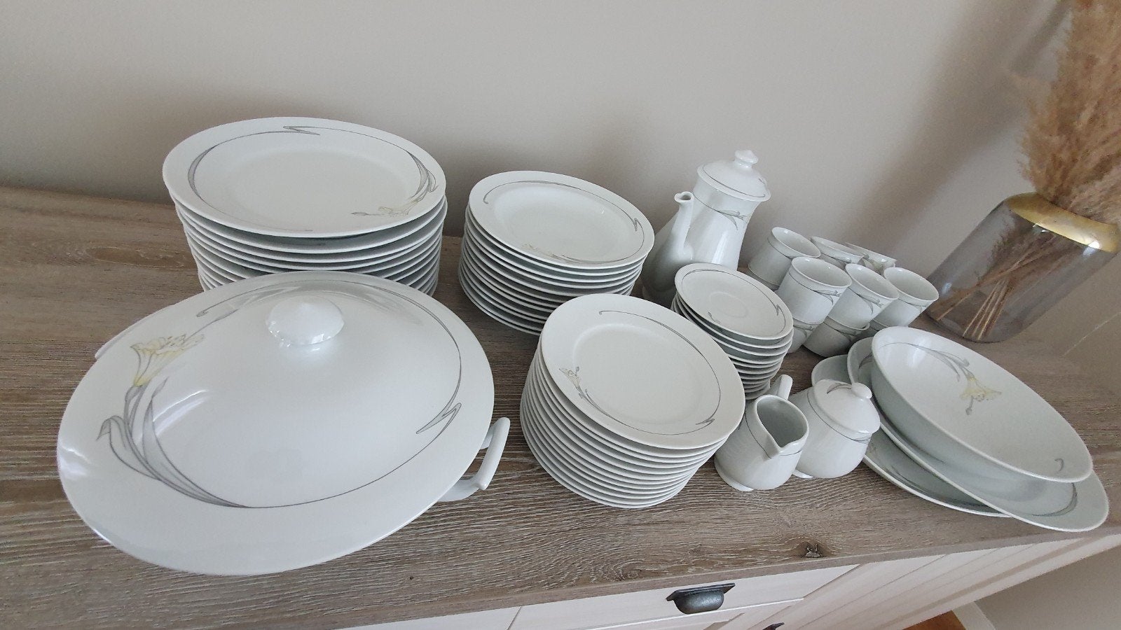 Complete eetservies voor 12 personen, Ophalen, Bord(en)