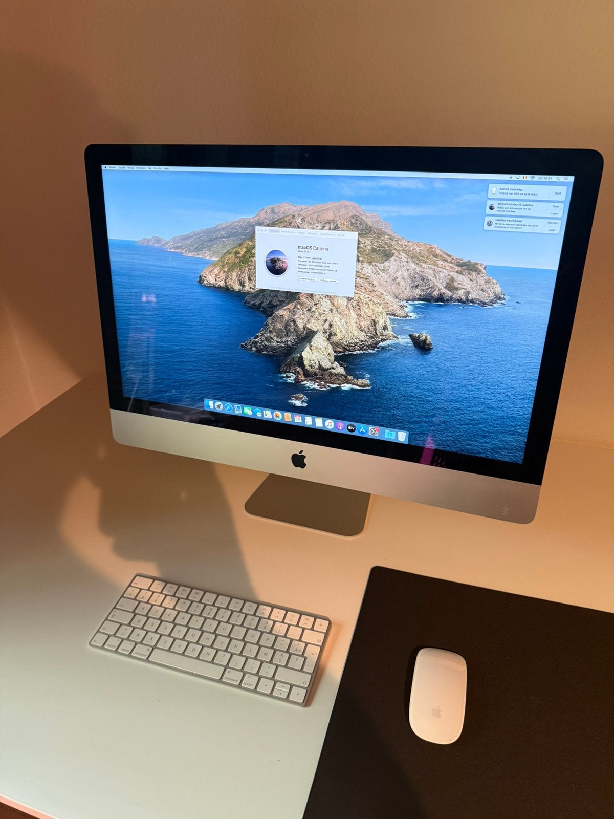 Imac 27 inch met magic mouse en keyboard, Computers en Software, Apple Desktops, Ophalen, Zo goed als nieuw, IMac