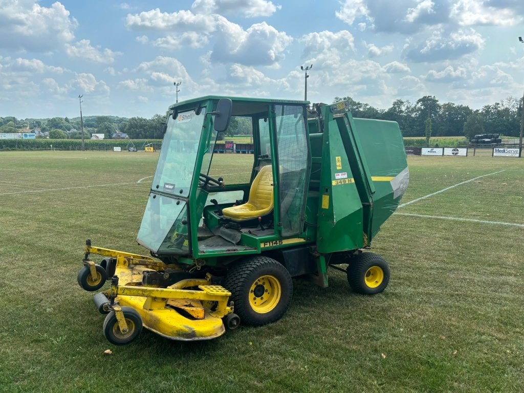 GRASMAAIER JOHN DEERE MET MAAIDEK, Tuin en Terras, Zitmaaiers, Ophalen, Gebruikt, Opvangbak, 120 cm of meer