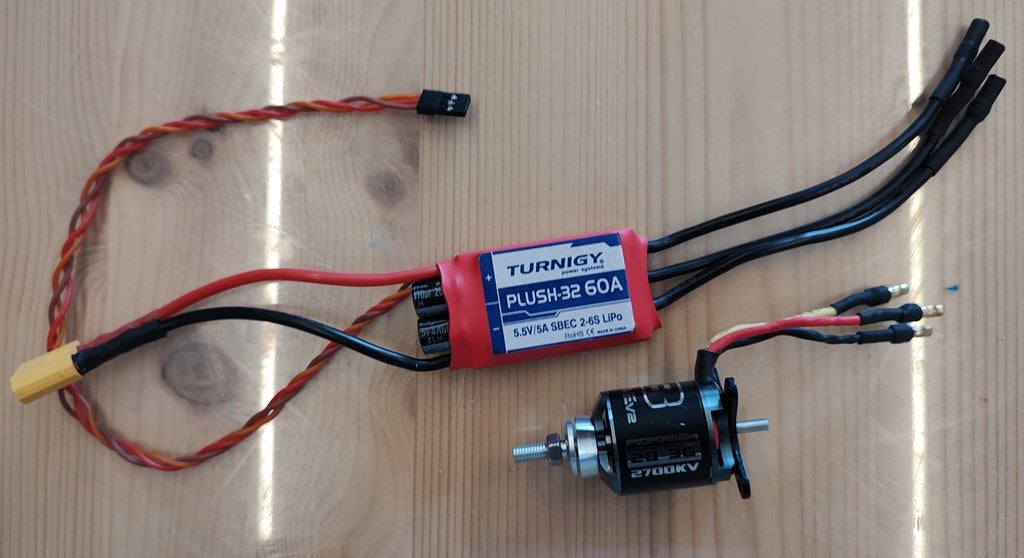 60A ESC en 2836-2700kv motor, Hobby en Vrije tijd, Modelbouw | Radiografisch | Vliegtuigen, Ophalen of Verzenden, Zo goed als nieuw
