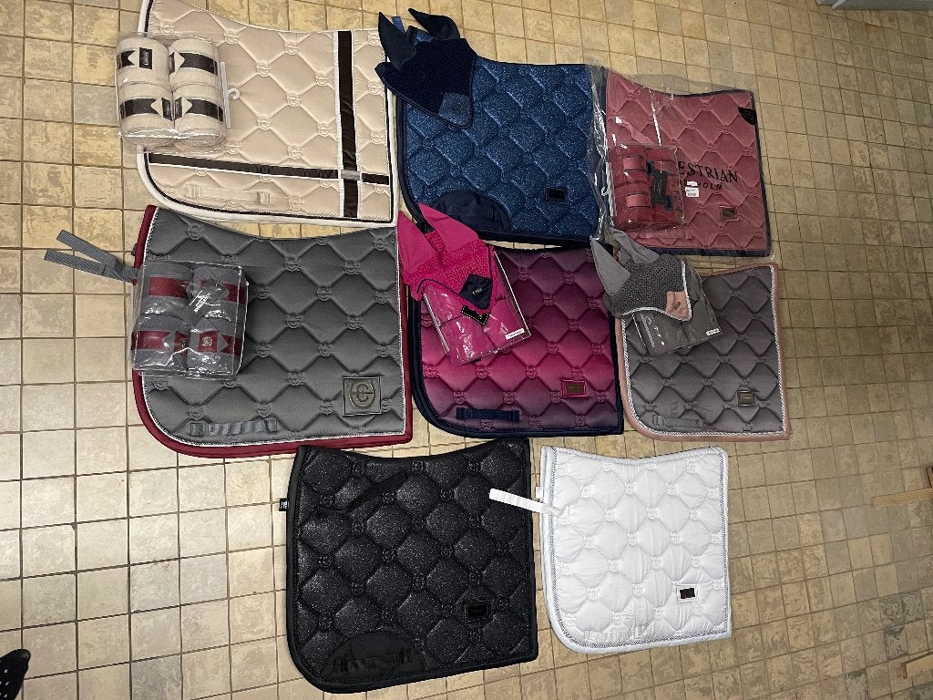 Setjes en dekjes, Dieren en Toebehoren, Ophalen of Verzenden, Zo goed als nieuw, Glitter, Full (L)