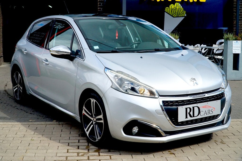 PEUGEOT 208 1600CC HDI 2016 NAVIGATIE AIRCO 1 JAAR GARANTIE, Auto's, Voorwielaandrijving, Stof, Euro 6, 4 cilinders