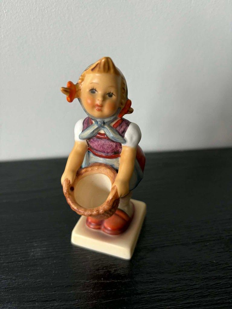 Hummel Goebel Little helper, Ophalen of Verzenden, Zo goed als nieuw, Hummel