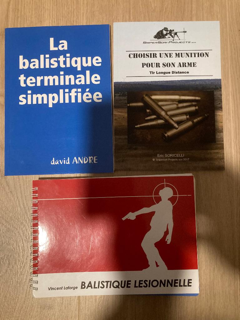 Lot boeken wapens, Ophalen, 1945 tot heden, Nieuw, Landmacht
