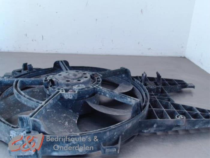 Boîtier ventilateur d'un Renault Kangoo, Renault, -, 3 mois de garantie, Utilisé