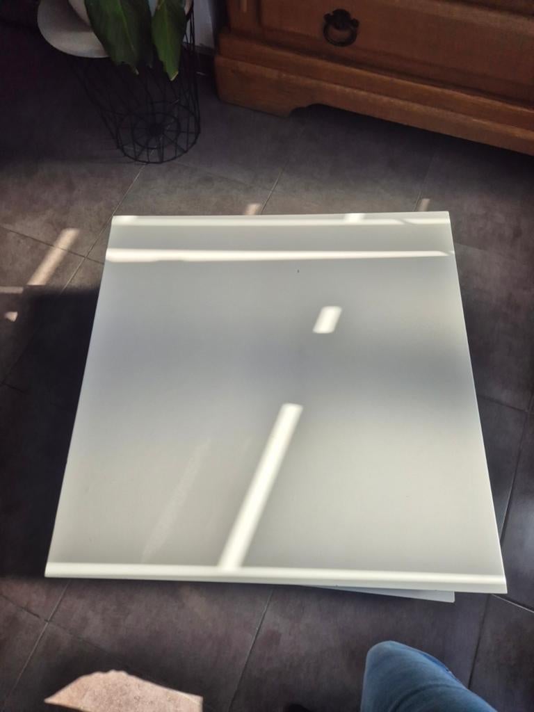 Table de salon, Enlèvement