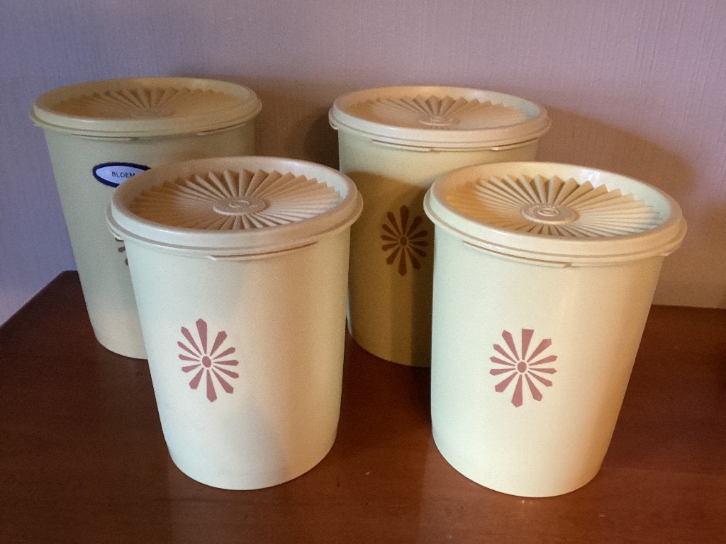Retro voorraadbussen Tupperware, Huis en Inrichting, Gebruikt, Bewaardoos, Geel, Ophalen of Verzenden