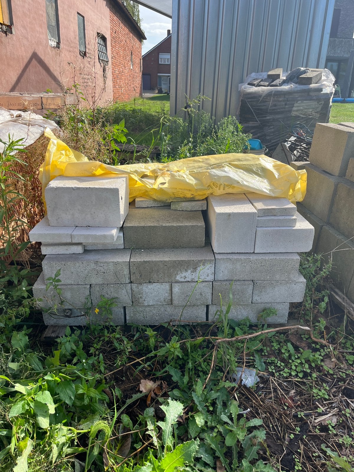 Overschot betonblokken, Enlèvement, Comme neuf