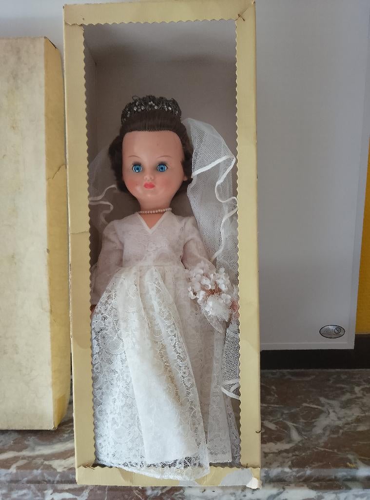Lot vintage poppen, Gege, Bella, andere merken, Ophalen, Gebruikt, Pop