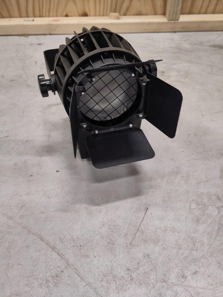 4x Purelight Mini Theater Par 150W COB LED, Musique & Instruments, Lumières & Lasers, Comme neuf, Lumières, Enlèvement