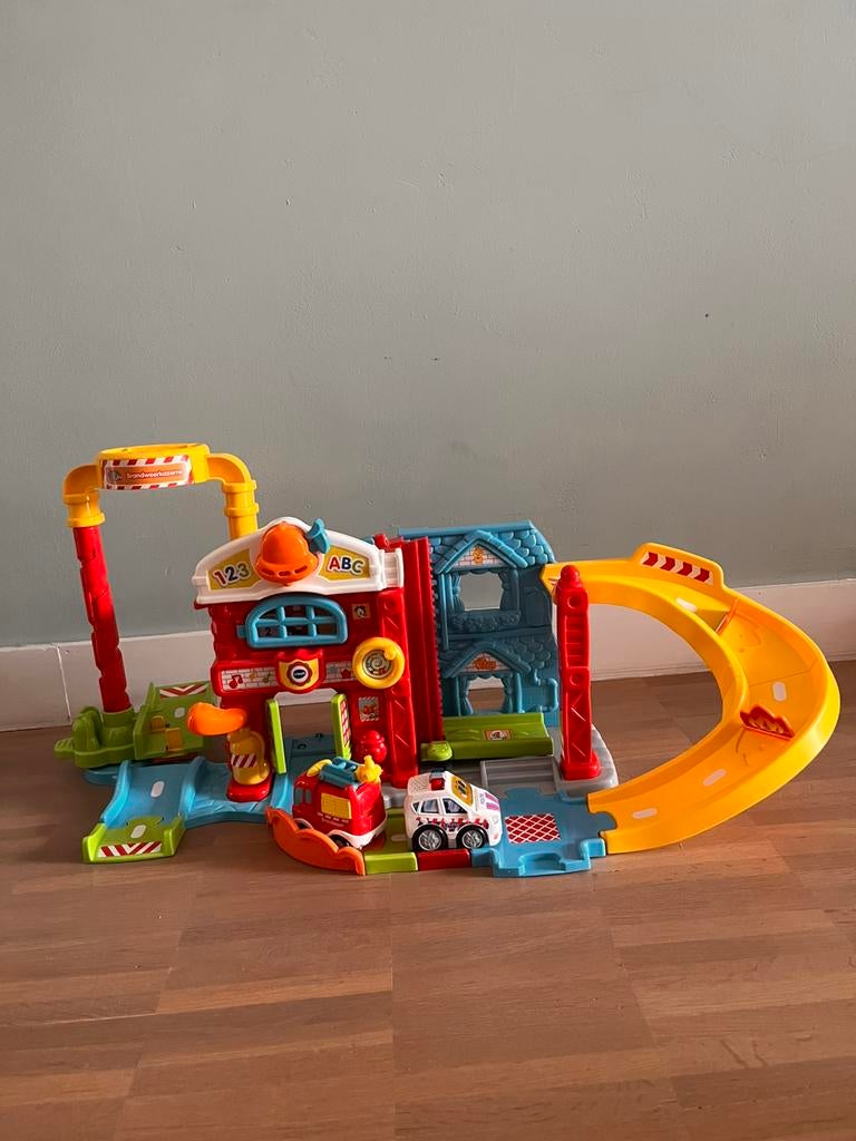 Autobaan Vtech met twee autootjes, Ophalen, Nieuw