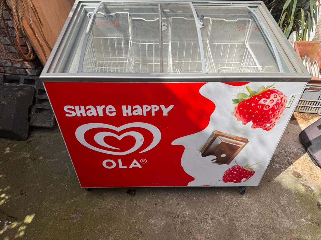 Ola koelkast voor ijsjes (nieuw), Elektronische apparatuur, Vriezers en Diepvrieskisten, Verzenden, Zo goed als nieuw