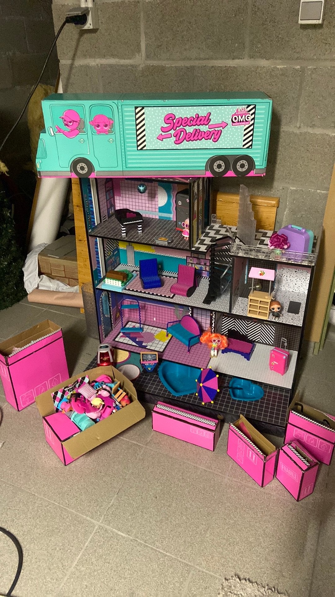 Lol surprise huis met alle onderdelen, Ophalen