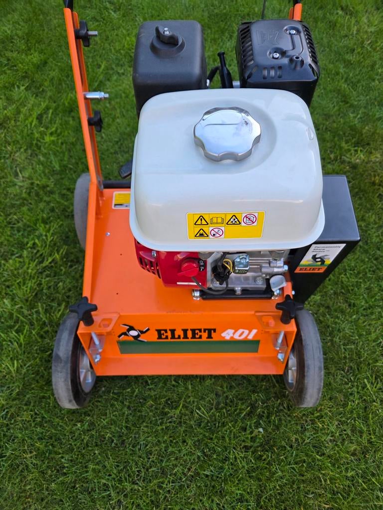 Te koop Eliet E401 benzine, Tuin en Terras, Verticuteermachines, Ophalen, Zo goed als nieuw, Benzine, Eliet