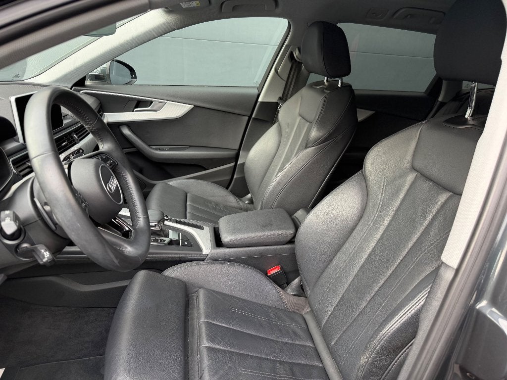 Audi A4 Avant 35 TFSI S tronic • Matrix LED • 67.888 km, Cuir, Argent ou Gris, Achat, Entreprise