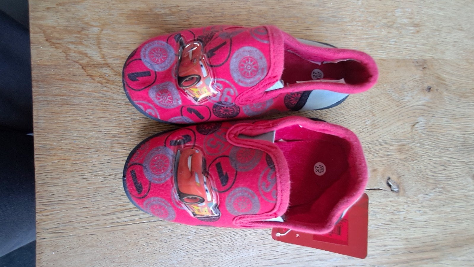 NIEUWE pantoffels cars 27, Neuf, Garçon, Enlèvement ou Envoi, Cars