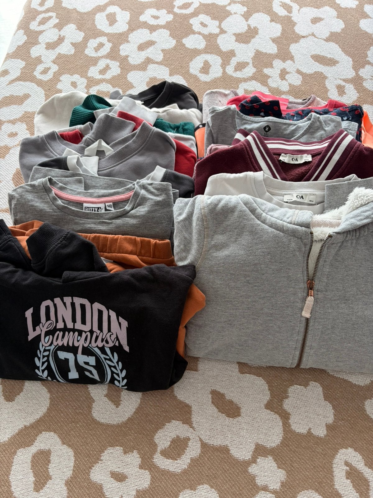 kinderkleding meisje maat 134/140, Enfants & Bébés, Vêtements enfant | Taille 134, Enlèvement, Utilisé, Fille, Pull ou Veste