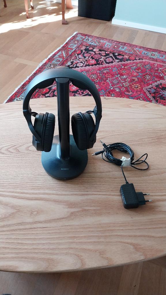 Draadloze stereohoofdtelefoon van Sony, Ophalen of Verzenden, Zo goed als nieuw, Over oor (circumaural), Sony