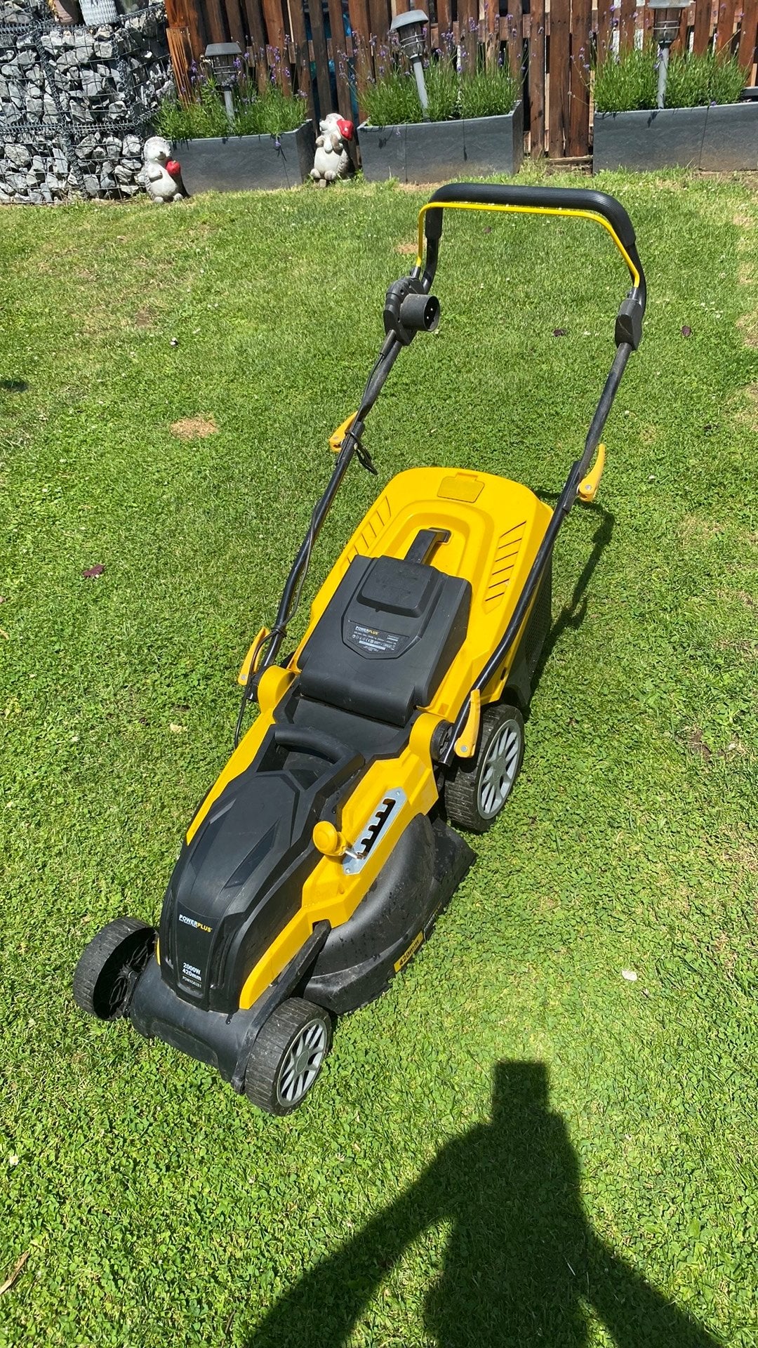 Tondeuse électrique Power plus, Tuin en Terras, Grasmaaiers, Ophalen, Cirkelmaaier, Elektrische grasmaaier, Zo goed als nieuw