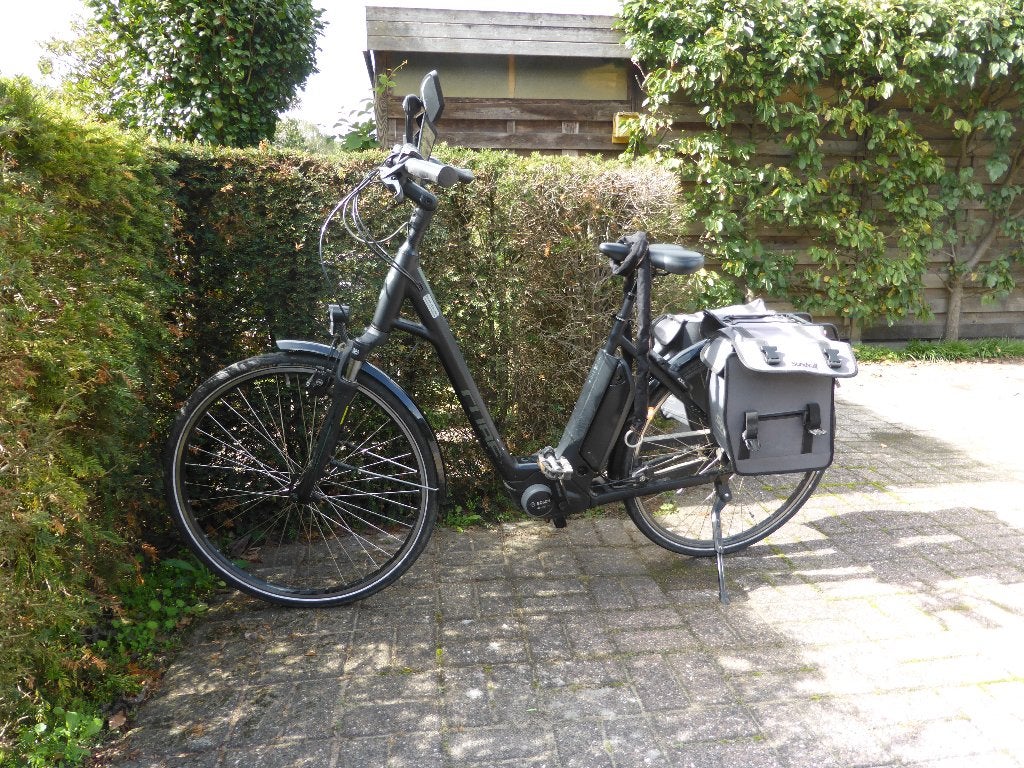 elektrische fiets Cube voor dames of heren, Fietsen en Brommers, Velgrem, Versnellingen, Zo goed als nieuw, 53 tot 57 cm