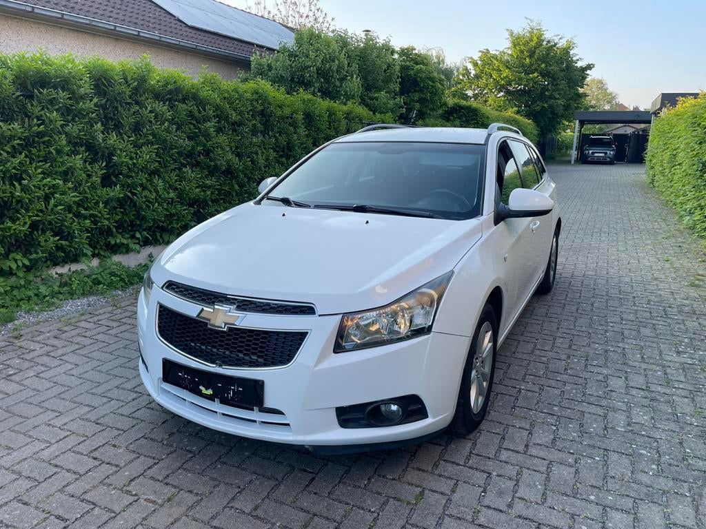 Chovrolet Cruze 1.4i Benzine, Autos, Chevrolet, Particulier, Cruze, ABS, Caméra de recul, Airbags, Air conditionné, Alarme, Bluetooth
